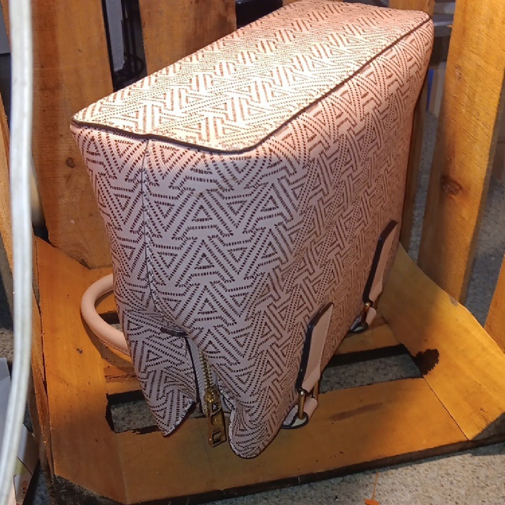 Aldo Pink Geometric Pattern Handbag - image 8